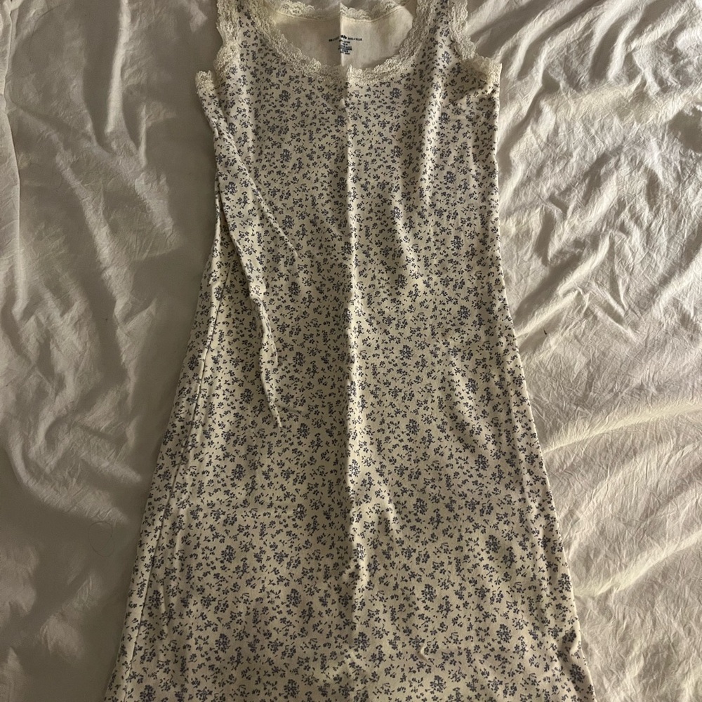Brandy Melville Floral Lace-Trimmed Dress